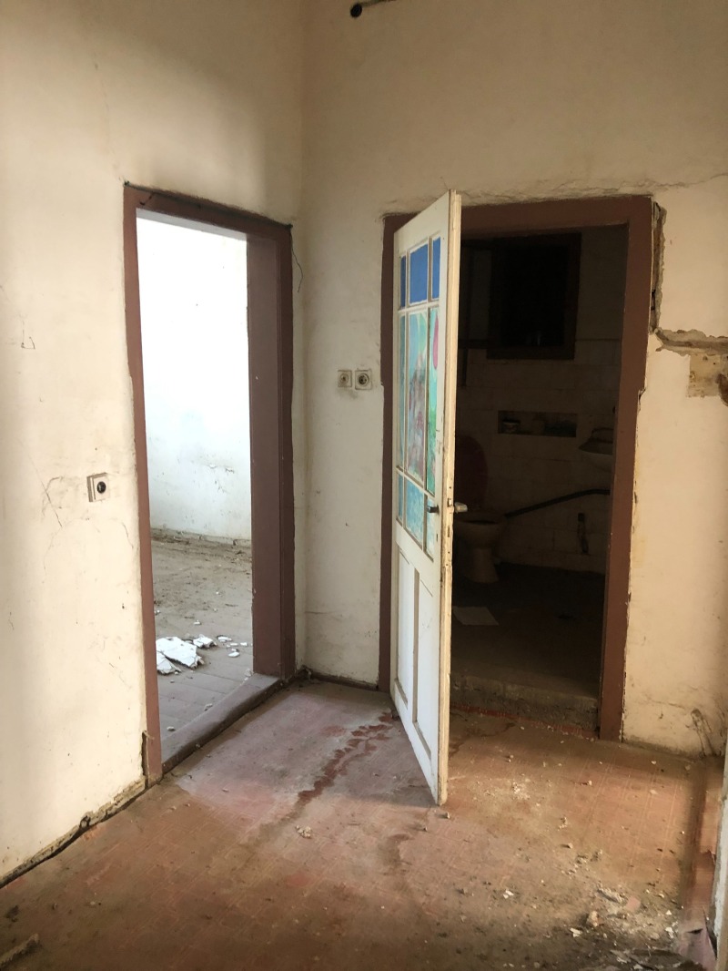 Продава  3-стаен град Видин , Център , 86 кв.м | 52350303 - изображение [4]