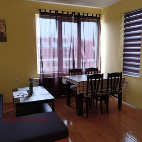 Maisonette Shirok tsentar, Pleven