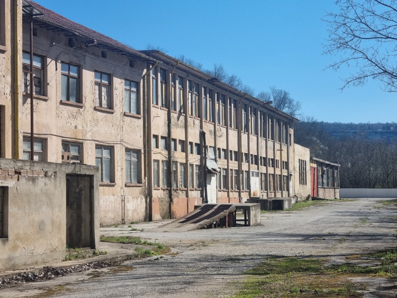For Sale  Industrial building Veliko Tarnovo , Asenov , 8933 sq.m | 32425097 - image [2]