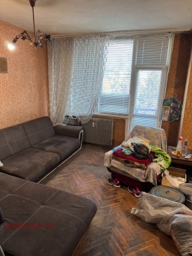 Maisonette Idealen tsentar, Pleven