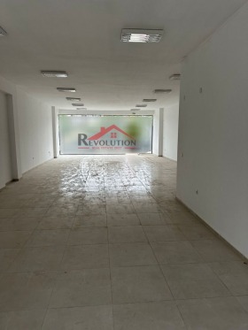 Магазин град Кърджали, Център