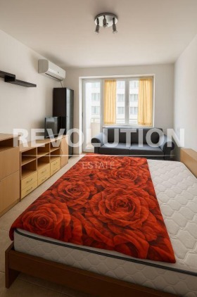 Estudio Tsentar, Varna